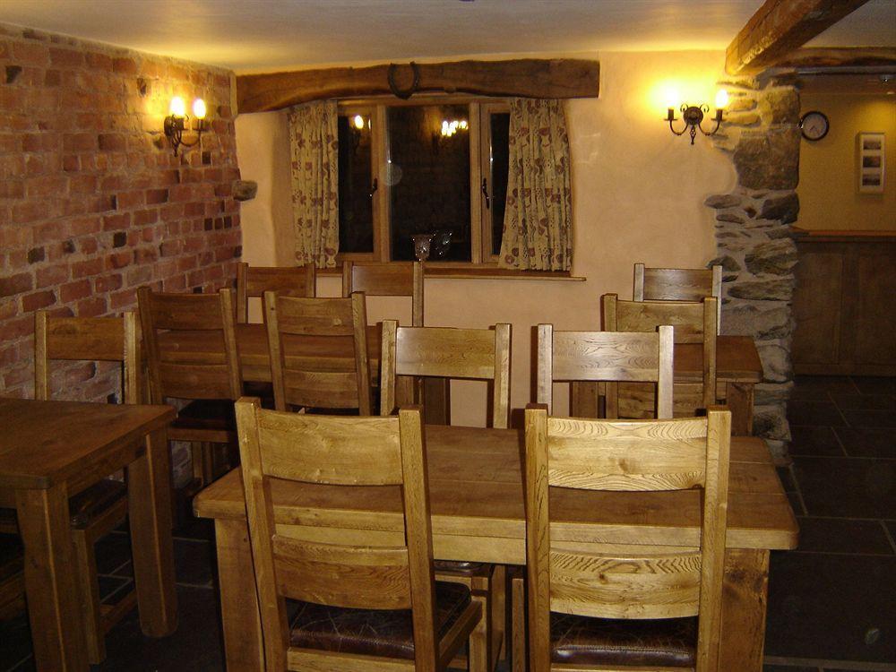 The Wayside And Whisky Barn Hotel Whitbeck Bagian luar foto