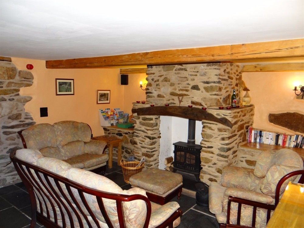 The Wayside And Whisky Barn Hotel Whitbeck Bagian luar foto