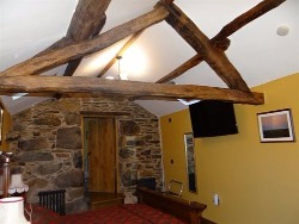 The Wayside And Whisky Barn Hotel Whitbeck Bagian luar foto