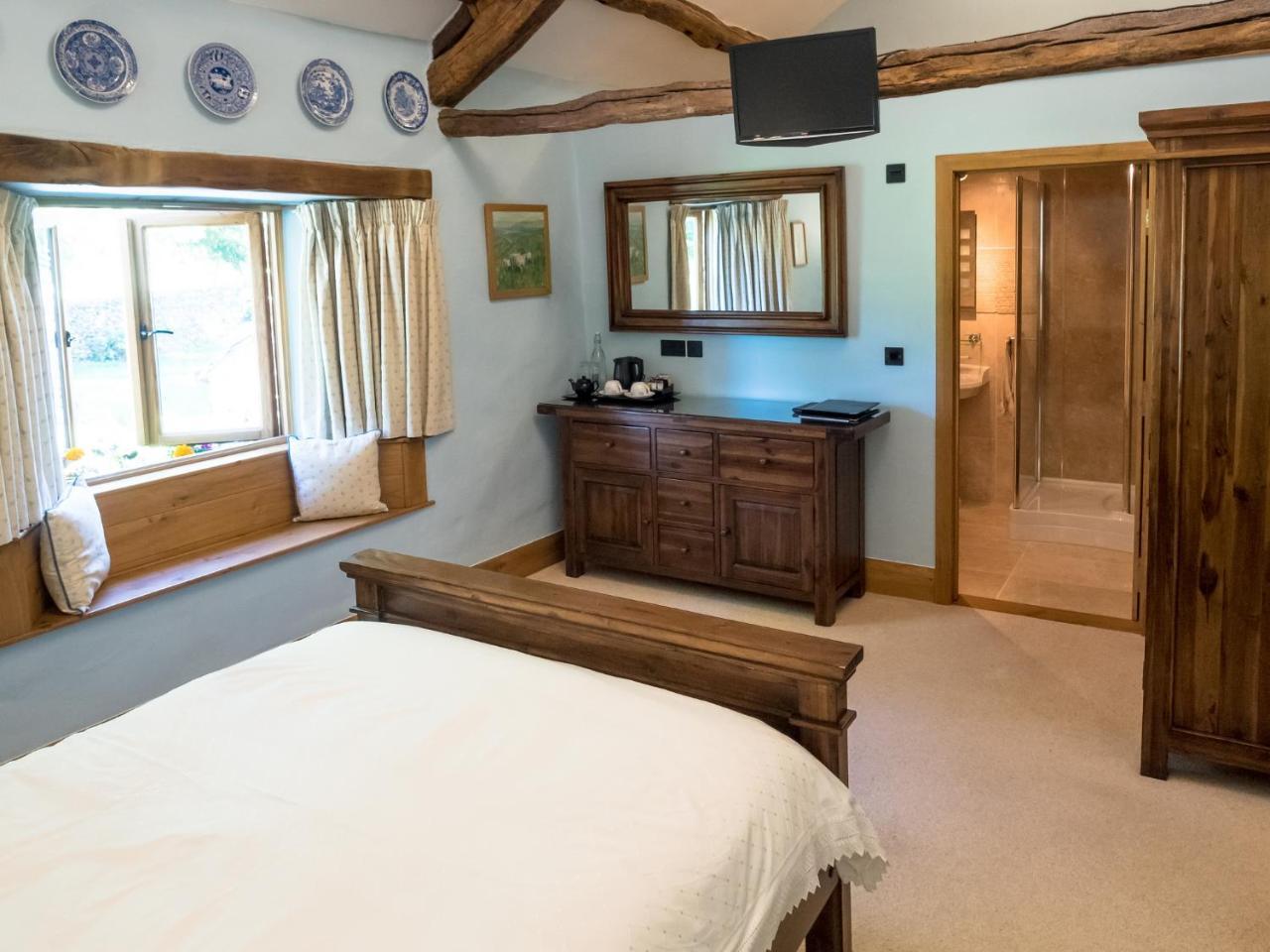 The Wayside And Whisky Barn Hotel Whitbeck Ruang foto