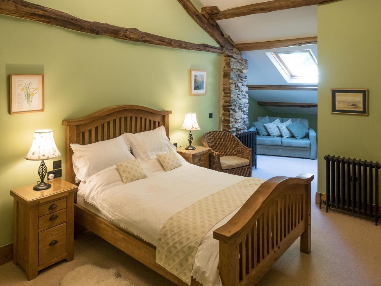 The Wayside And Whisky Barn Hotel Whitbeck Bagian luar foto